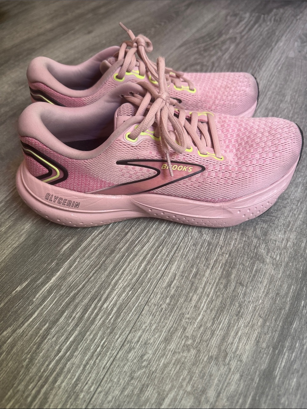 Brooks Pink Women's Glycerin 21 Running Shoes with Yellow Accents
